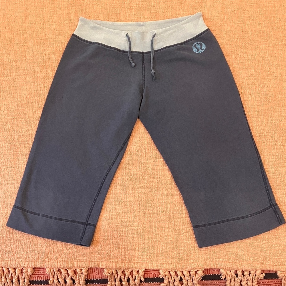 Small lululemon athletica vintage wm's Bermudas